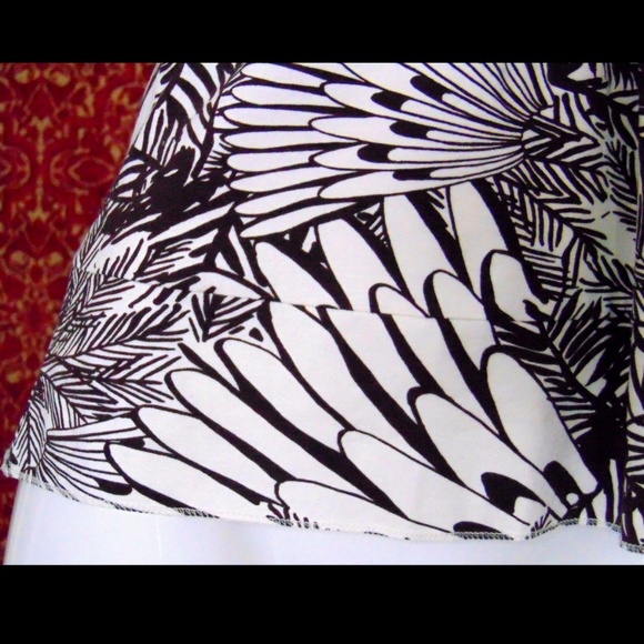 NEW DIS MOI brown floral spaghetti strap blouse S 💥 - Picture 3 of 8